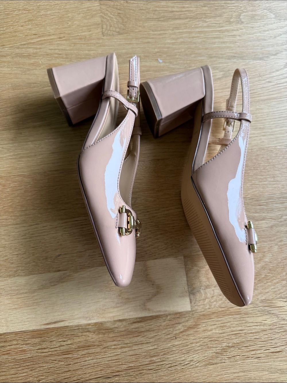 Ann Taylor Blush/Nude Patent Slingback Block Heels with Gold Hardware NWOT - Picture 3 of 6